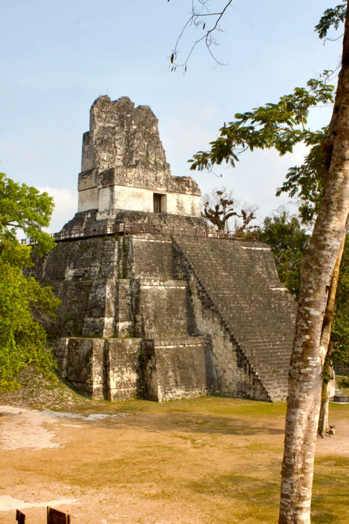 El Templo II sobre la Gran Plaza de Tikal, Petén, Guatemala